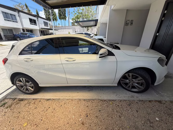 Mercedes Benz A200 Del 2017 BUEN ESTADO