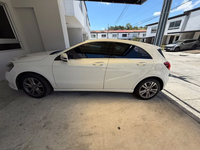 Mercedes Benz A200 Del 2017 BUEN ESTADO