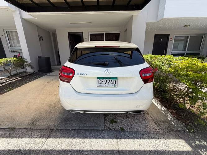 Mercedes Benz A200 Del 2017 BUEN ESTADO