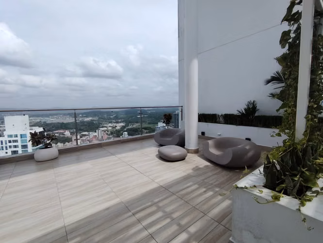 Lujoso Apartamento Frente al Mar | Bella Vista | Piso Alto - Imagen 4