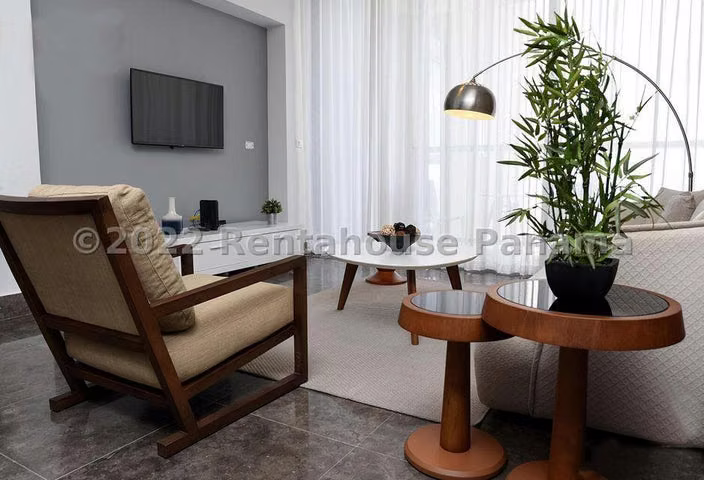 Alquiler de Exclusivo Apartamento Amoblado en PH Yoo & Arts – Avenida Balbo