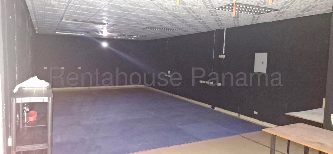 ALQUILER LOCAL COMERCIAL EN LIMAJO 26ML2074