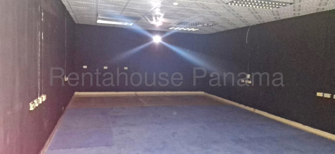 ALQUILER LOCAL COMERCIAL EN LIMAJO 26ML2074