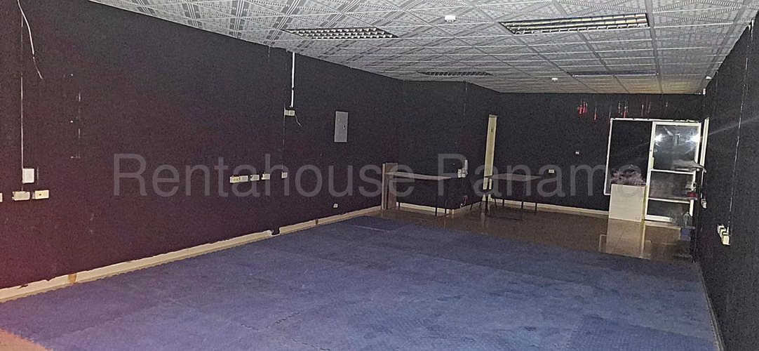 ALQUILER LOCAL COMERCIAL EN LIMAJO 26ML2074