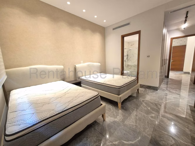 Alquiler de apartamento en Punta Pacifica Ocean Reef Islands AK