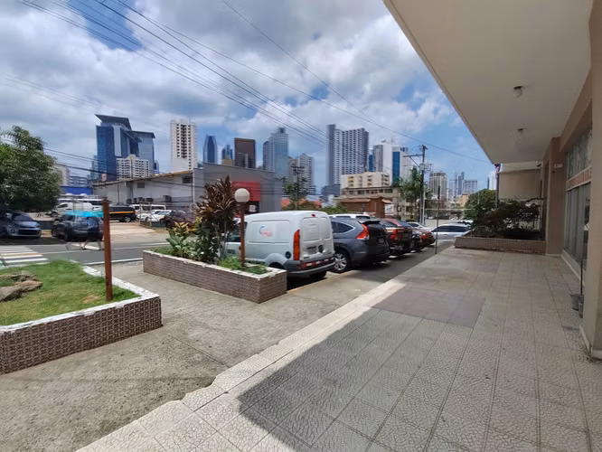 Local Planta Baja en El Cangrejo | Alto Tráfico y Excelente Ubicación
