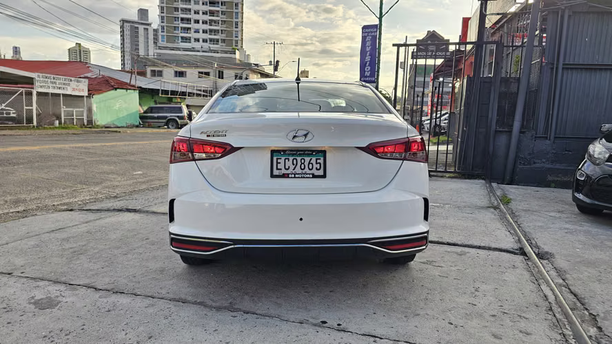 HYUNDA ACCENT, AÑO 2022