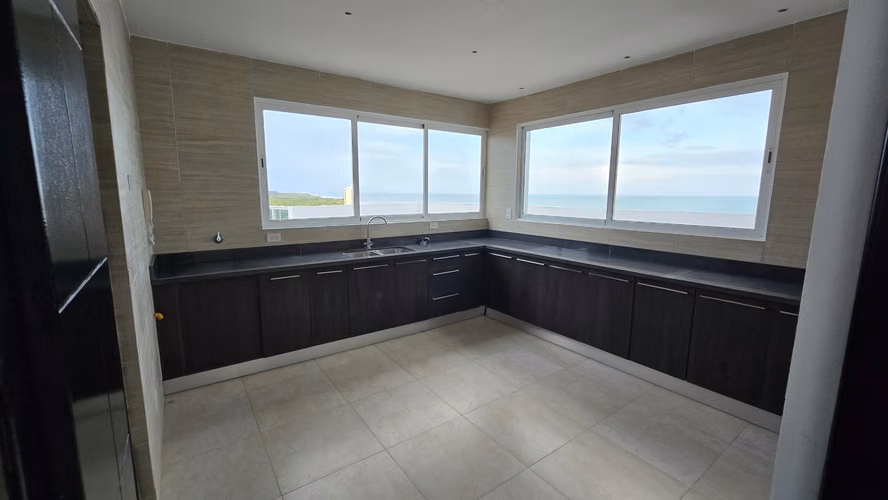 Venta de Apartamento en Ocean Waves Nueva Gorgona
