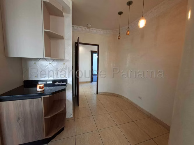 Venta de Casa en Costa del Este Costa Dorada ANL