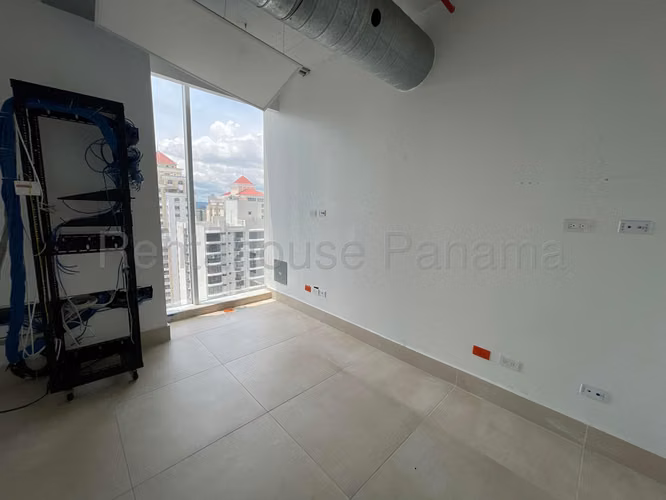 Venta de Oficina en Obarrio SL 55 ANL