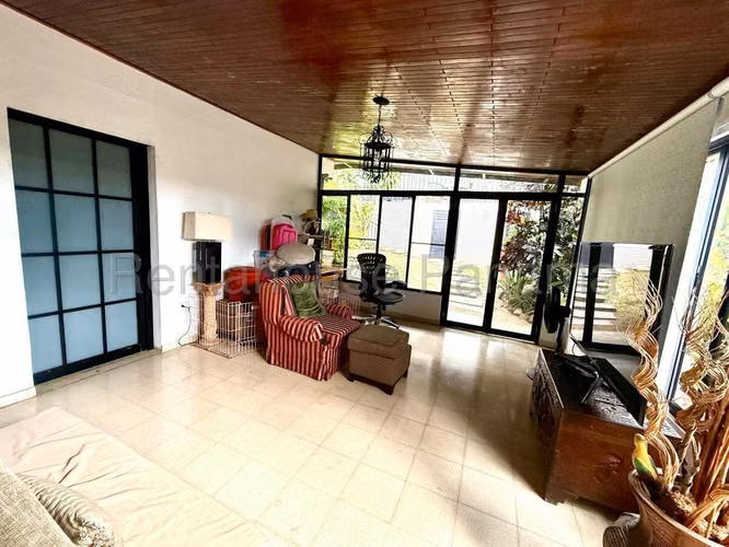 Venta de Casa en Betania Urb. Las Mercedes Solo Cliente Directo MC