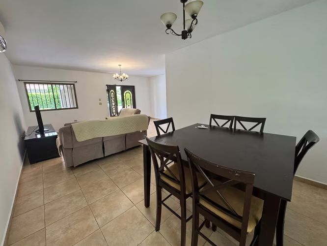SE ALQUILA CASA AMOBLADA EN ALGARROBOS - Imagen 9