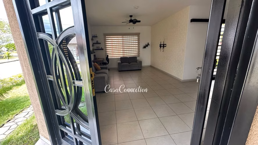 SE ALQUILA CASA AMOBLADA EN ALGARROBOS - Imagen 2
