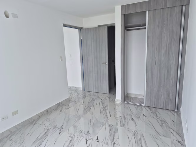 APARTAMENTO NUEVO FRENTE AL MAR