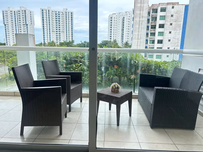 Apartamento en venta en Playa Blanca, PH Tower Center