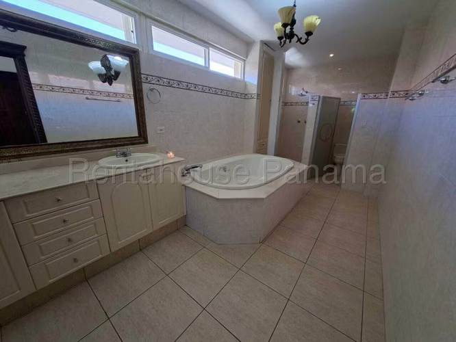 Casa de Lujo en Venta en Costa Dorada, 4 recámaras | Costa del Este | Piscina, Sauna MR 26-6634 - Imagen 10