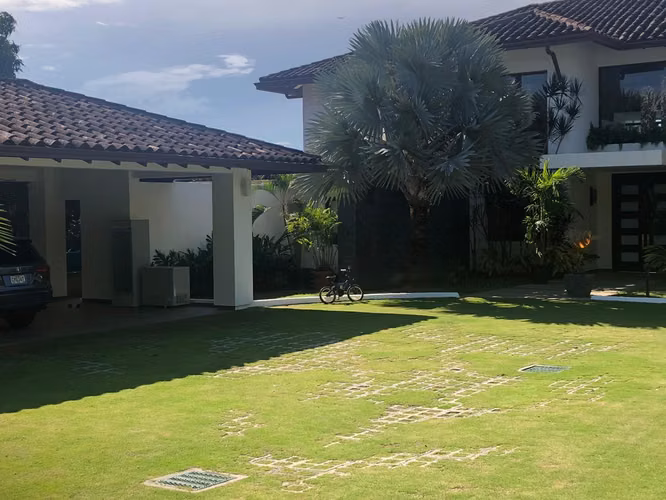 Coronado – Frente al Mar – 1,305mts2 – 5,000,000