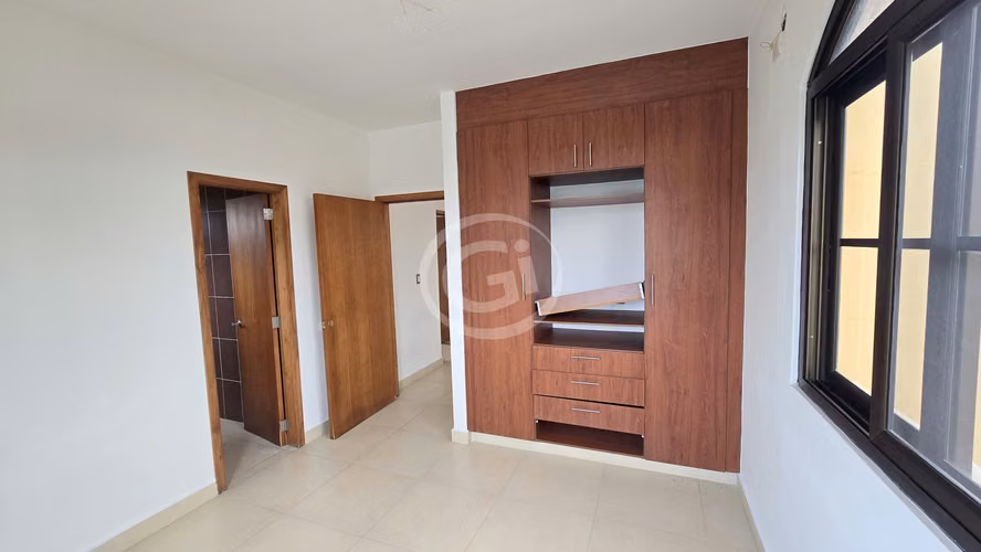 Venta Casa de Esquina El Doral. Remate Bancario 1,225 $/m2 Negociable - Imagen 16