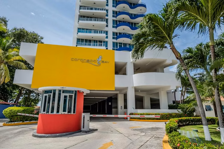 Apartamento con Vista al Mar en PH Coronado Bay, Coronado