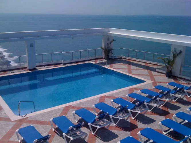 Apartamento con Vista al Mar en PH Coronado Bay, Coronado