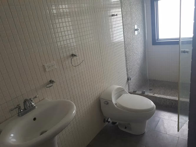 VENTA DE CASA ALTOS DEL GOLF GM