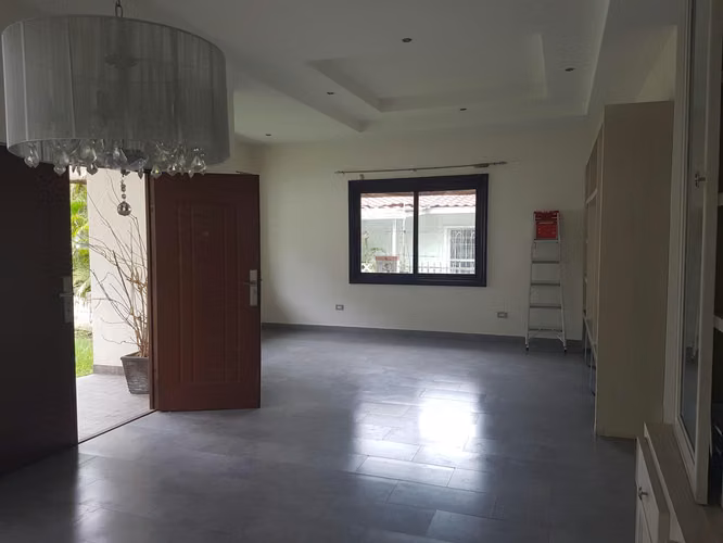 VENTA DE CASA ALTOS DEL GOLF GM
