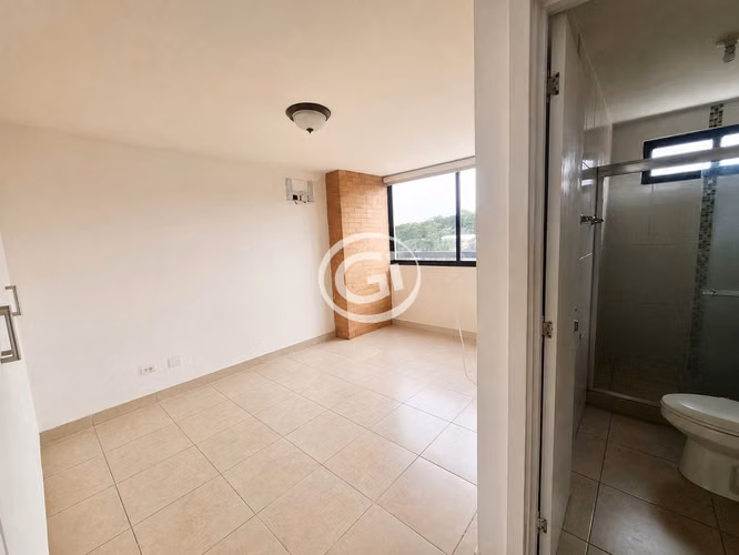 Venta Apartamento Condado Country Club 2 habitaciones. Reposeído Bancario