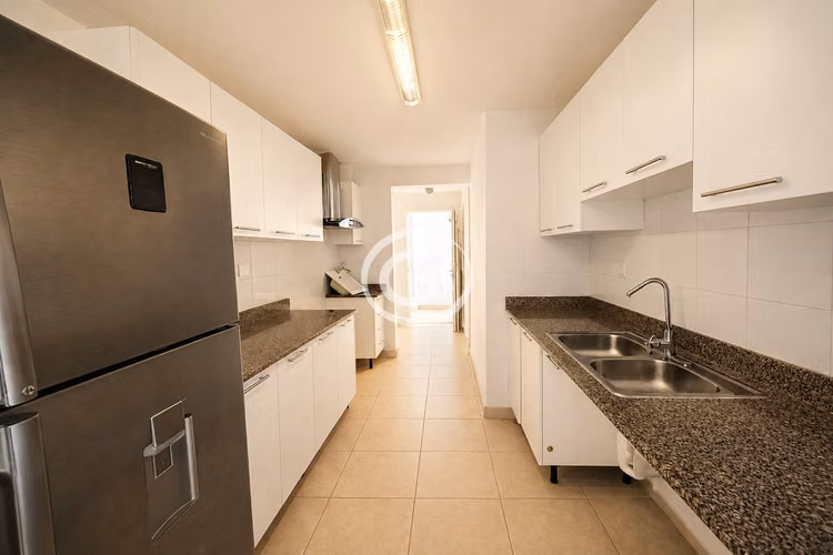 Venta Apartamento Condado Country Club 2 habitaciones. Reposeído Bancario