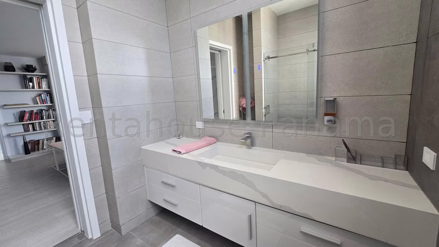 Apartamento de Lujo en Venta | PH Ocean One, Costa del Este | 4 Recámaras MR 26-1345