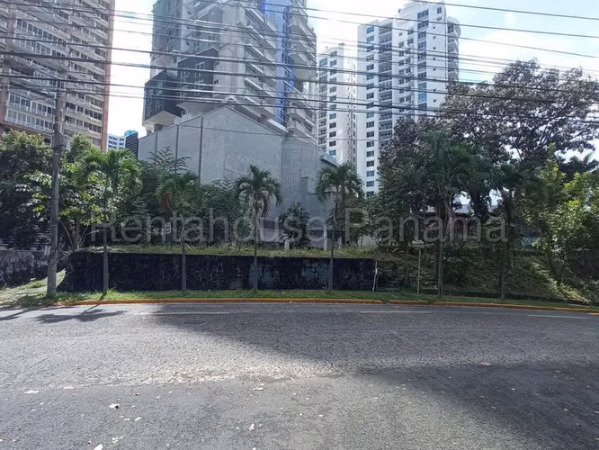 Venta de terreno en El Cangrejo AK