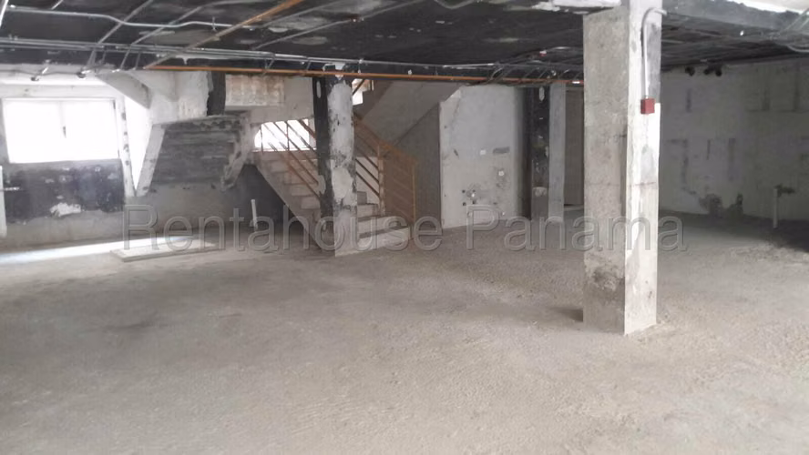 Alquiler de local comercial en Casco Antiguo AK