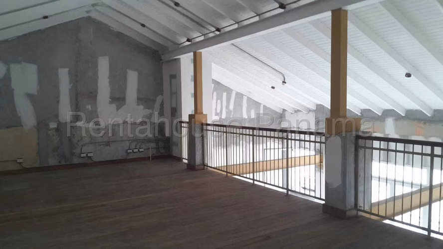 Alquiler de local comercial en Casco Antiguo AK