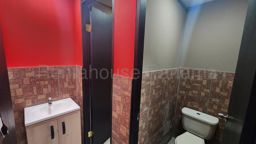 Alquiler de local comercial en San Francisco  AK