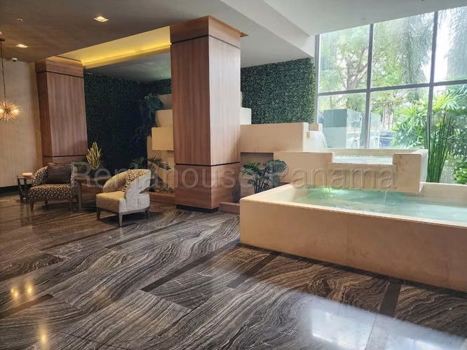 Oficina Comercial en Alquiler en Obarrio JG