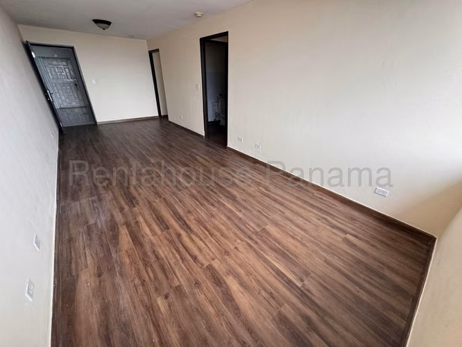 Venta de apartamento en Hato Pintado AK