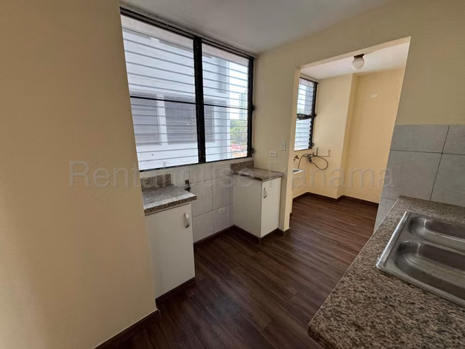 Venta de apartamento en Hato Pintado AK