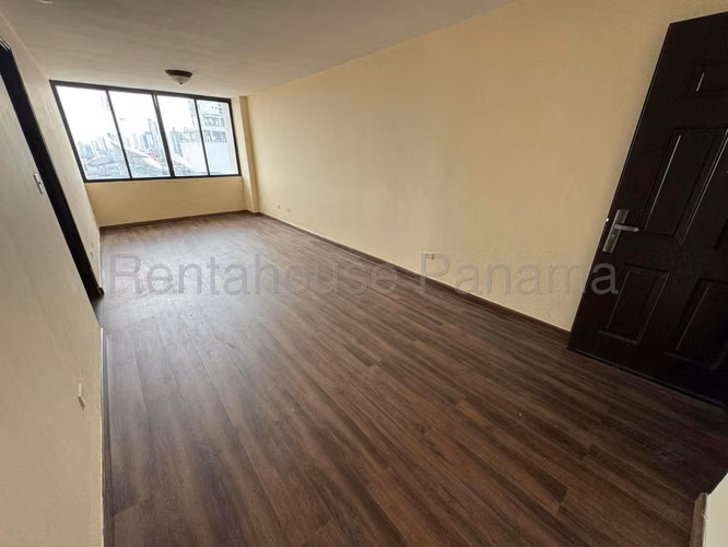 Venta de apartamento en Hato Pintado AK