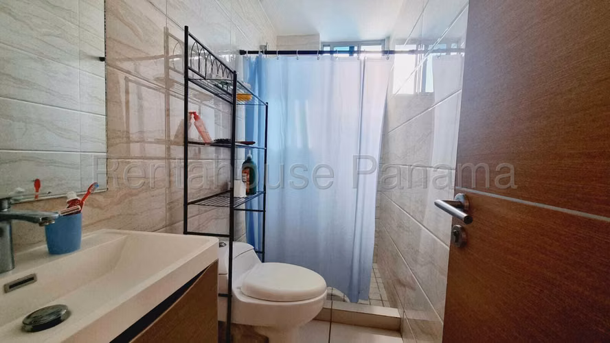 Venta de apartamento en Carrasquilla AK