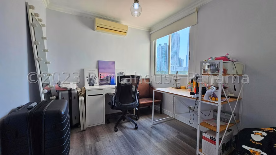 Venta de apartamento en Chanis AK