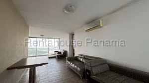 Venta de Apartamento con 185m2 en Coco del Mar PH Bahia del Golf 26-7344SR
