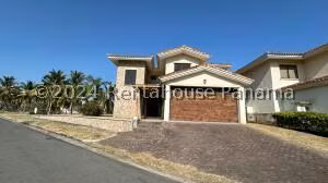 Sale of House with 414m2 in San Carlos PH Vista Mar 25-7611SR
