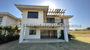 Venta de Casa con 414m2 en San Carlos PH Vista Mar 25-7611SR