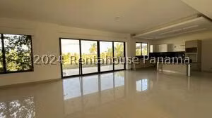 Venta de Casa con 414m2 en San Carlos PH Vista Mar 25-7611SR