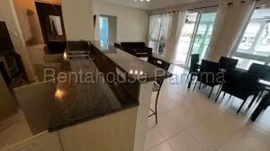 Venta de Apartamento con 130m2 en Cocle PH Bijao Beach Club & R 26-8252SR