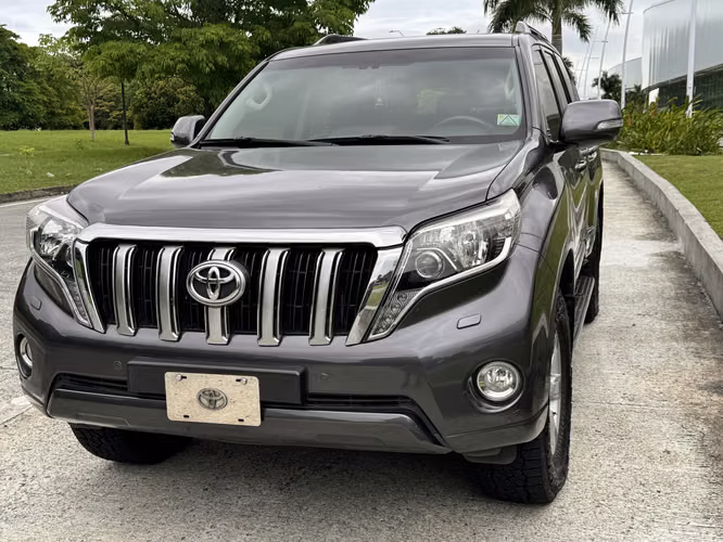 PRADO VX 2015
