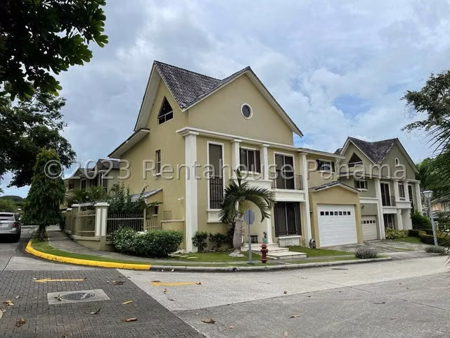 Vendo casa en Clayton LF Solo Cliente Directo