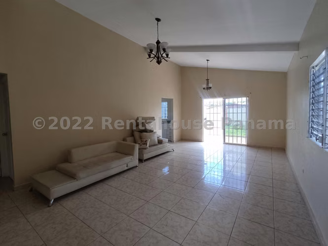 Se Vende Casa en Chorrera YDU