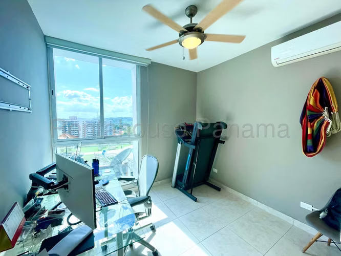 Venta de Apartamento en Villa de las Fuentes Ph Lexington Tower CCO