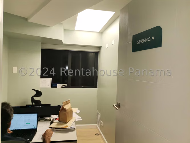 VENTA DE CONSULTORIO EN MARBELLA ESM