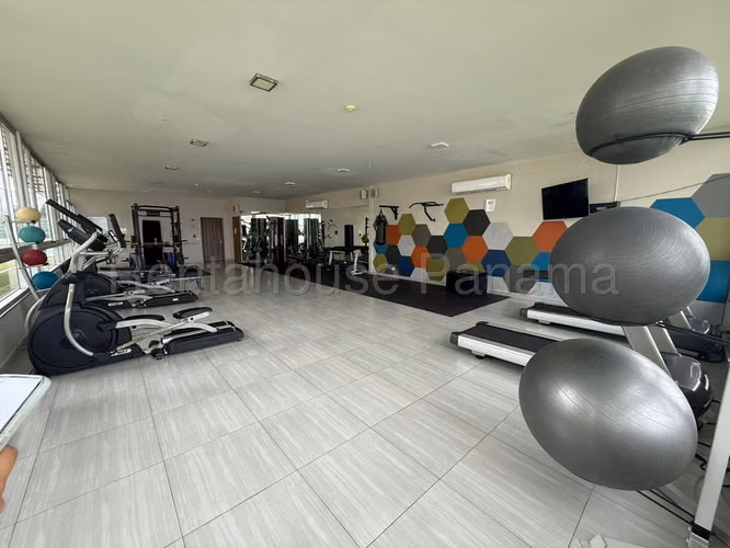Vendo Apartamento en playa Gorgona royal palm OF26-1292